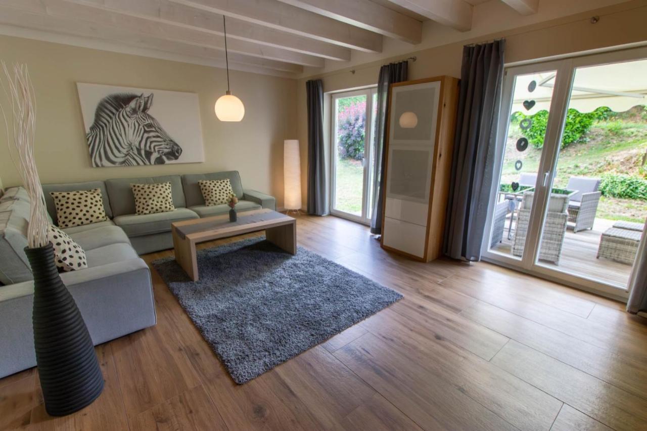 Ferienhaus Moselhoehe -Neu- Трабен-Трарбах Екстериор снимка